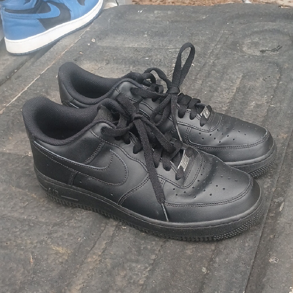 Nike Black Leather Sneakers